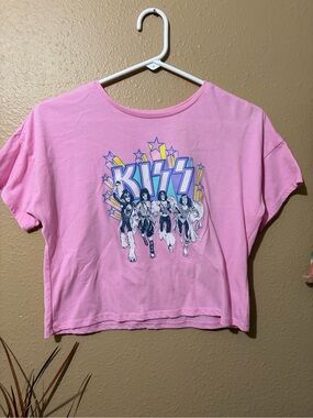 wonder nation Pink KISS Graphic Crop Tee